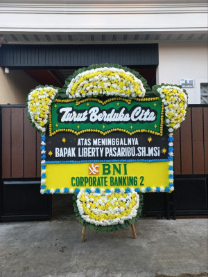 Papan Bunga Duka di Kepandean Baru