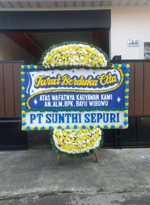 Papan Bunga Duka di Kepandean Baru