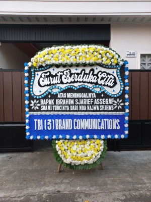 Papan Bunga Duka di Kepandean Baru